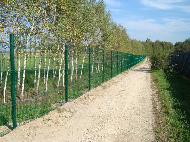 Сетчатый забор DoorHan в Кропоткине с установкой