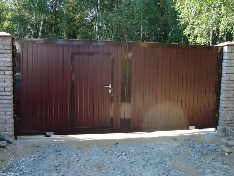 Уличные ворота DoorHan в Кропоткине с установкой