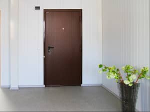Предлагаем входные железные двери в квартиру DoorHan ЭКО 980х2050 в Кропоткине по выгодной цене